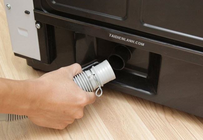 tại sao máy giặt không xả nước
