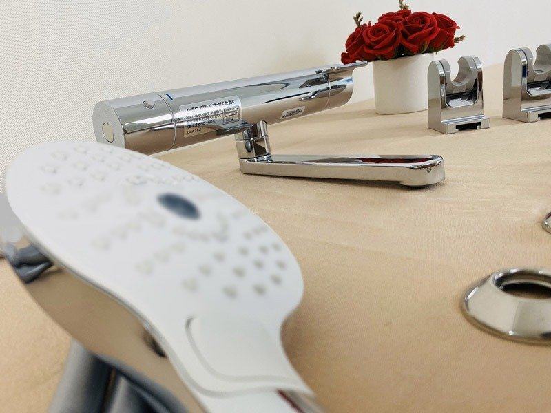 Sen Vòi TBV03404J - Hòa Quyện Giữa Thẩm Mỹ và Tiện Ích Hoàn Hảo