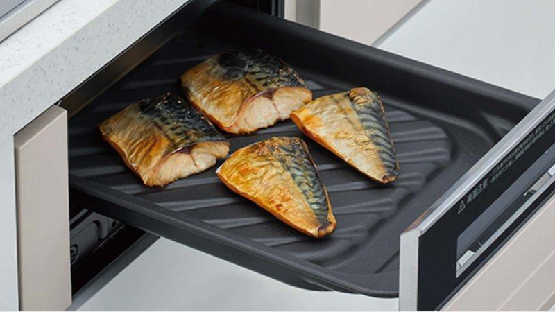 Lò nướng của Panasonic KZ-L32AK không chỉ là nơi nấu ăn