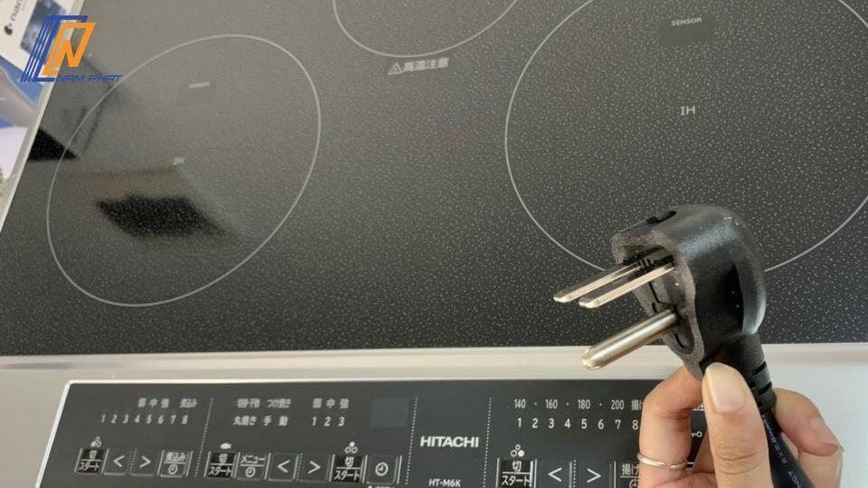 Ổ cắm bếp từ Nhật Panasonic WK 36301B