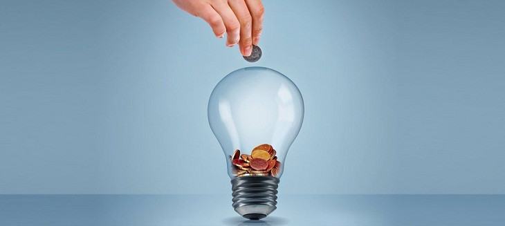 Bảo dưỡng điều hòa định kì giúp tiết kiệm điện năng.