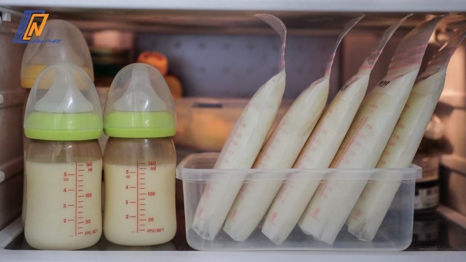 Cách Bảo Quản Sữa Mẹ Trong Tủ Lạnh