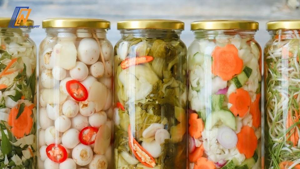 lưu ý khi bảo quản đồ muối chua trong tủ lạnh