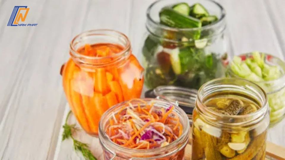 lưu ý khi bảo quản đồ muối chua trong tủ lạnh