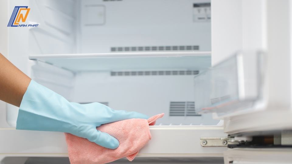 cách khử mùi tủ lạnh