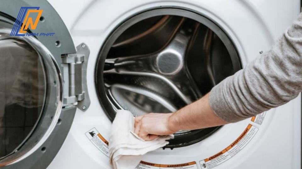 cách sử dụng nước vệ sinh máy giặt của nhật