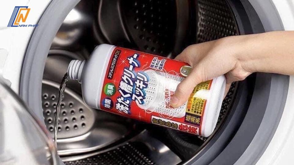 cách sử dụng nước vệ sinh máy giặt của nhật