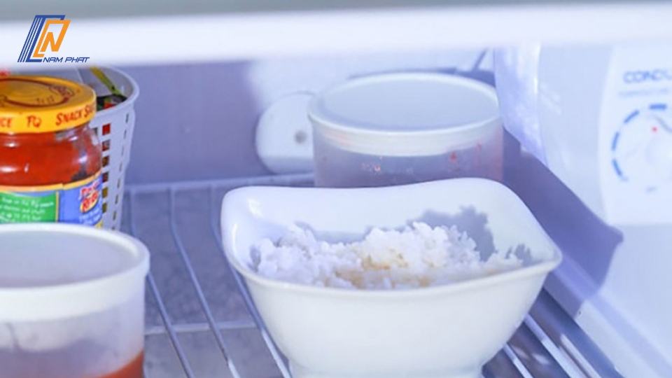 cơm nguội để tủ lạnh được bao lâu
