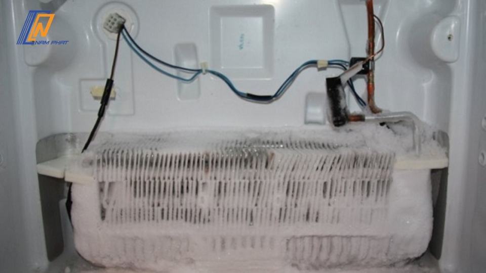 ngăn mát tủ lạnh không lạnh