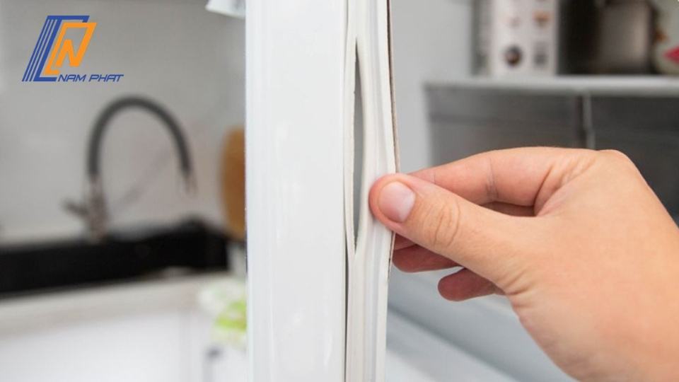 ngăn mát tủ lạnh không lạnh