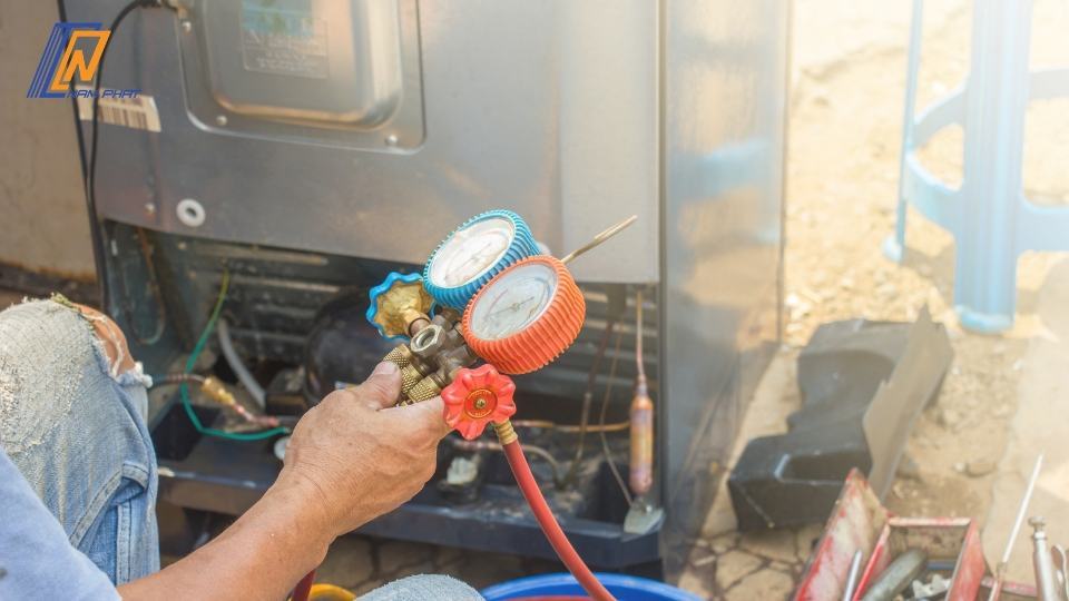 ngăn mát tủ lạnh không lạnh