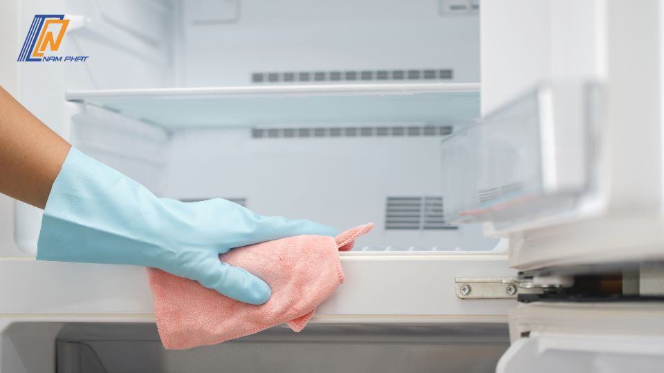  7 mẹo giúp tủ lạnh luôn sạch sẽ và thơm tho