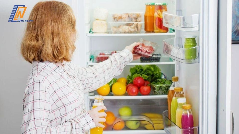 tác hại của thức ăn để lâu trong tủ lạnh