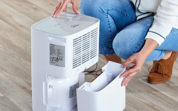 Có Nên Bật Máy Hút Ẩm Cả Ngày Không