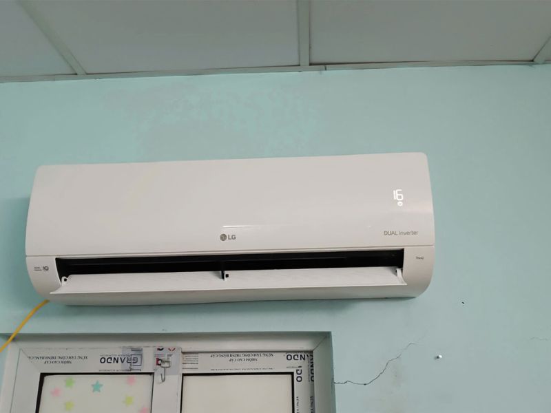 Điều hòa LG IEC09G1 9000BTU Inverter