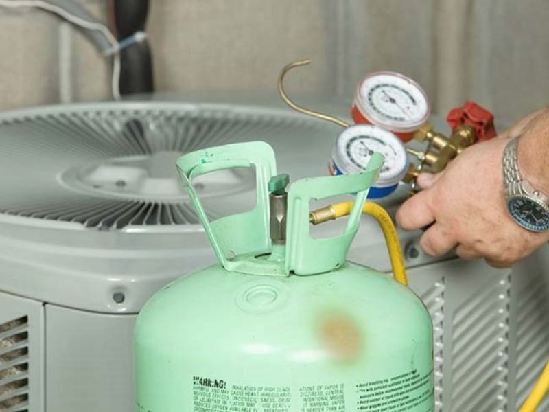 Điều hòa bị thiếu gas