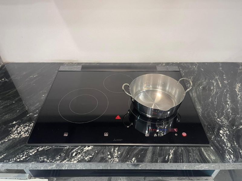 Bếp từ Mitsubishi CS-T322BFR