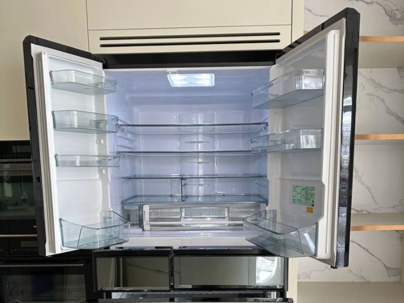 Ngăn mát tủ lạnh