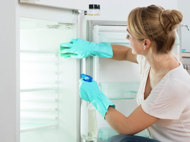 Vệ sinh tủ lạnh 